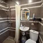 River House Huklyvyy
